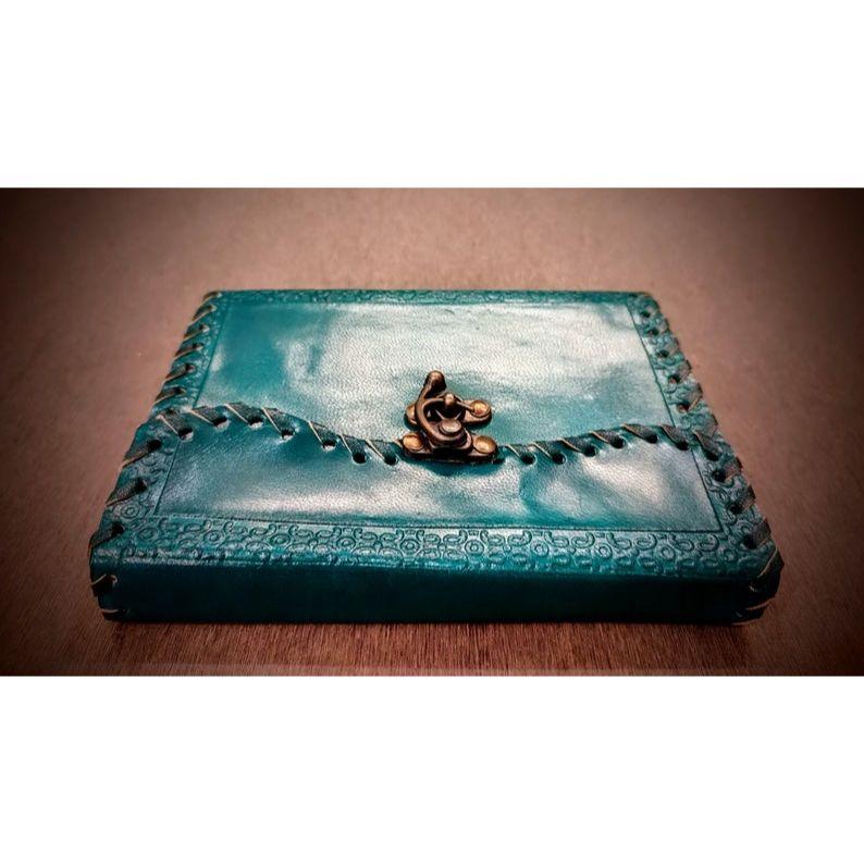 Винтажный журнал ручной работы зеленого цвета в кожаном переплете с замком — переработанные многоразовые страницы ручной работы без подкладки — кожаный подарок для него и для нее