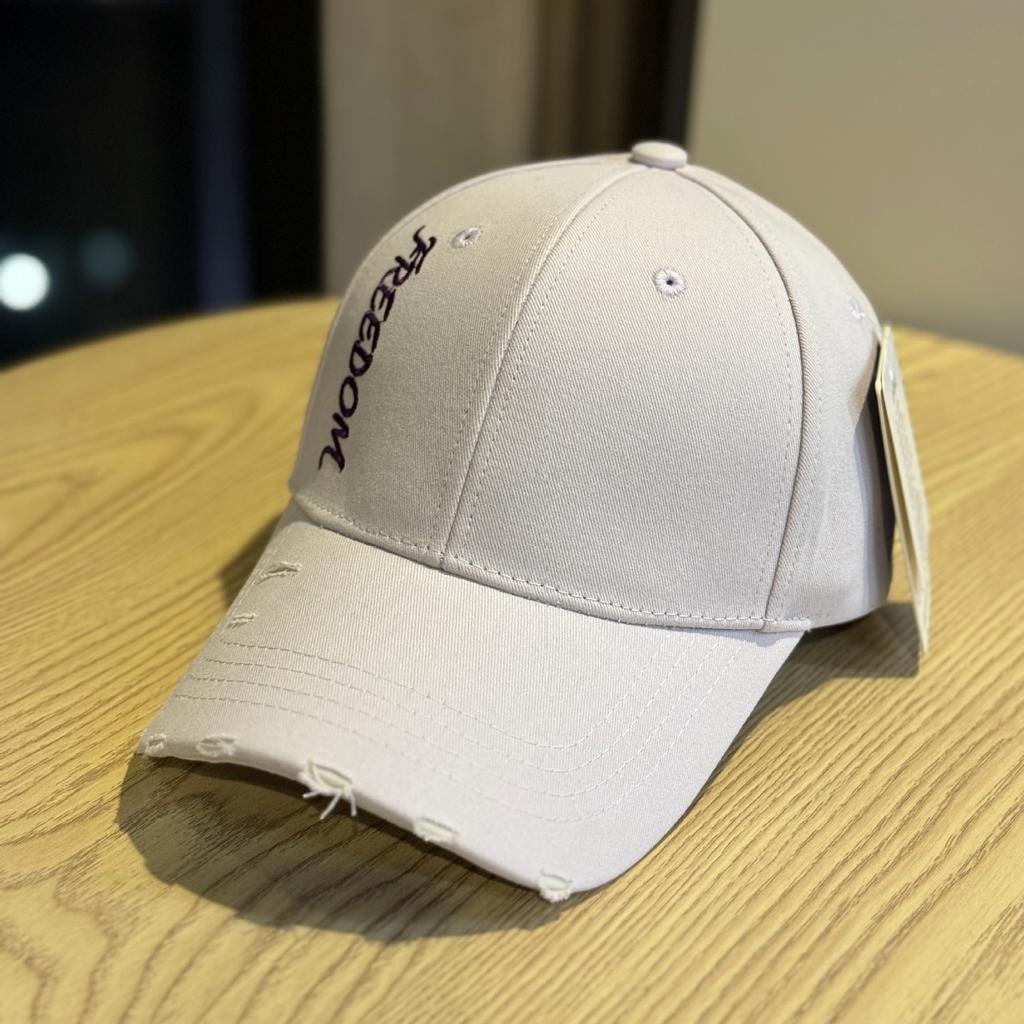 High-quality, personalized, fashionable, frayed-edge letter embroidery new wide-brim baseball cap, trendy and versatile for both men and women