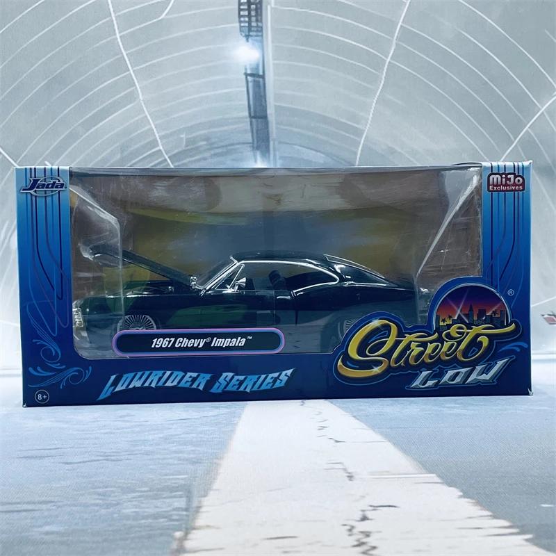 Jiada 1:24 1961 Chevrolet Impala Classic car simulation Alloy collection car model for children's birthday gifts31
