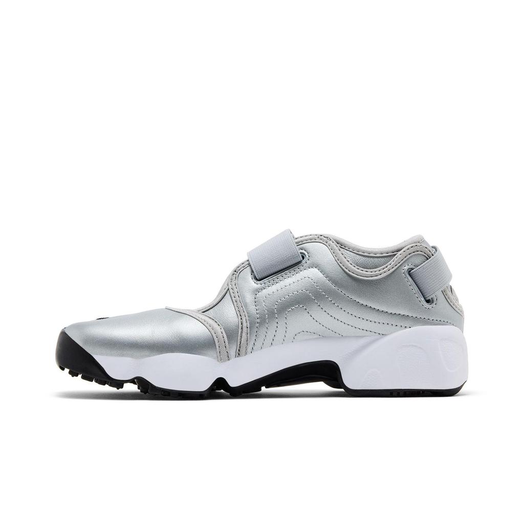 Nike Женские Air Rift Premium 'Металлический Серебристый Парус' (женские размеры) Повседневная обувь Металлический серебристый / Белый / Черный HM5737 003
