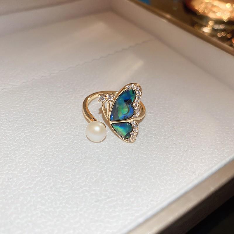 Изысканное золотое гальванизированное кольцо с бабочкой из циркония и жемчуга - французские роскошные ювелирные изделия