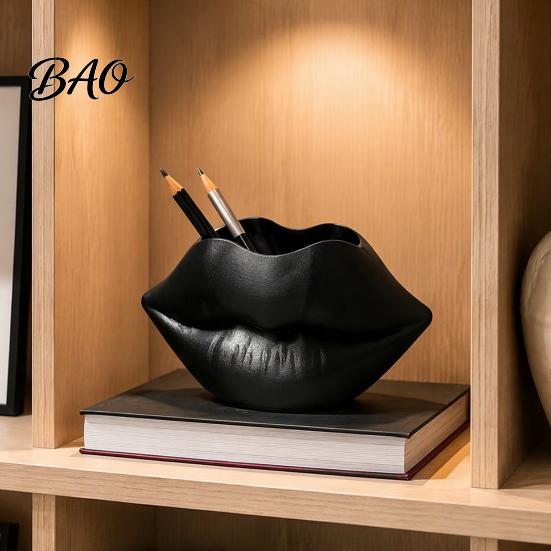 Fashionable Cosmetic Organizer Lip Shaped Storage Holder, 3D Printed Red Sculpture Vase, Artistic Small Item Box Desktop for Makeup Brushes