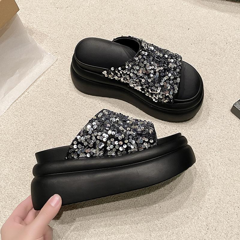 Модные шлепанцы на высокой платформе, женские летние повседневные тапочки, шлепанцы на танкетке 9 см с кристаллами, блестящие толстые сандалии, пляжные тапочки с открытым носком