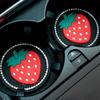 Коврик для автомобильного держателя чашки с ромбовидными шипами, круглый силиконовый противоскользящий коврик с клубничным мультяшным дизайном для автомобиля для женщин и мужчин