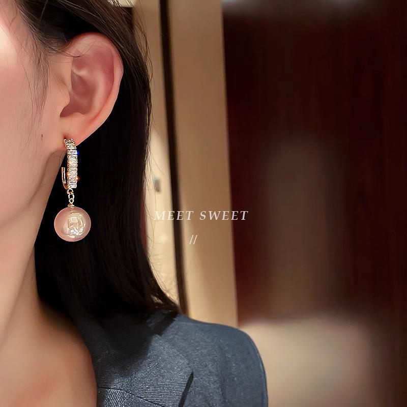 Серьги-иглы из серебра 925 пробы с крупным жемчугом — модная роскошь для женщин