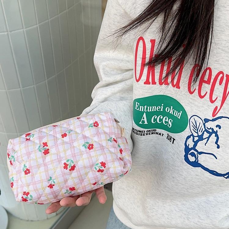 Свежая стеганая косметичка большой емкости для девочек - милый студенческий пенал на молнии для канцелярских принадлежностей