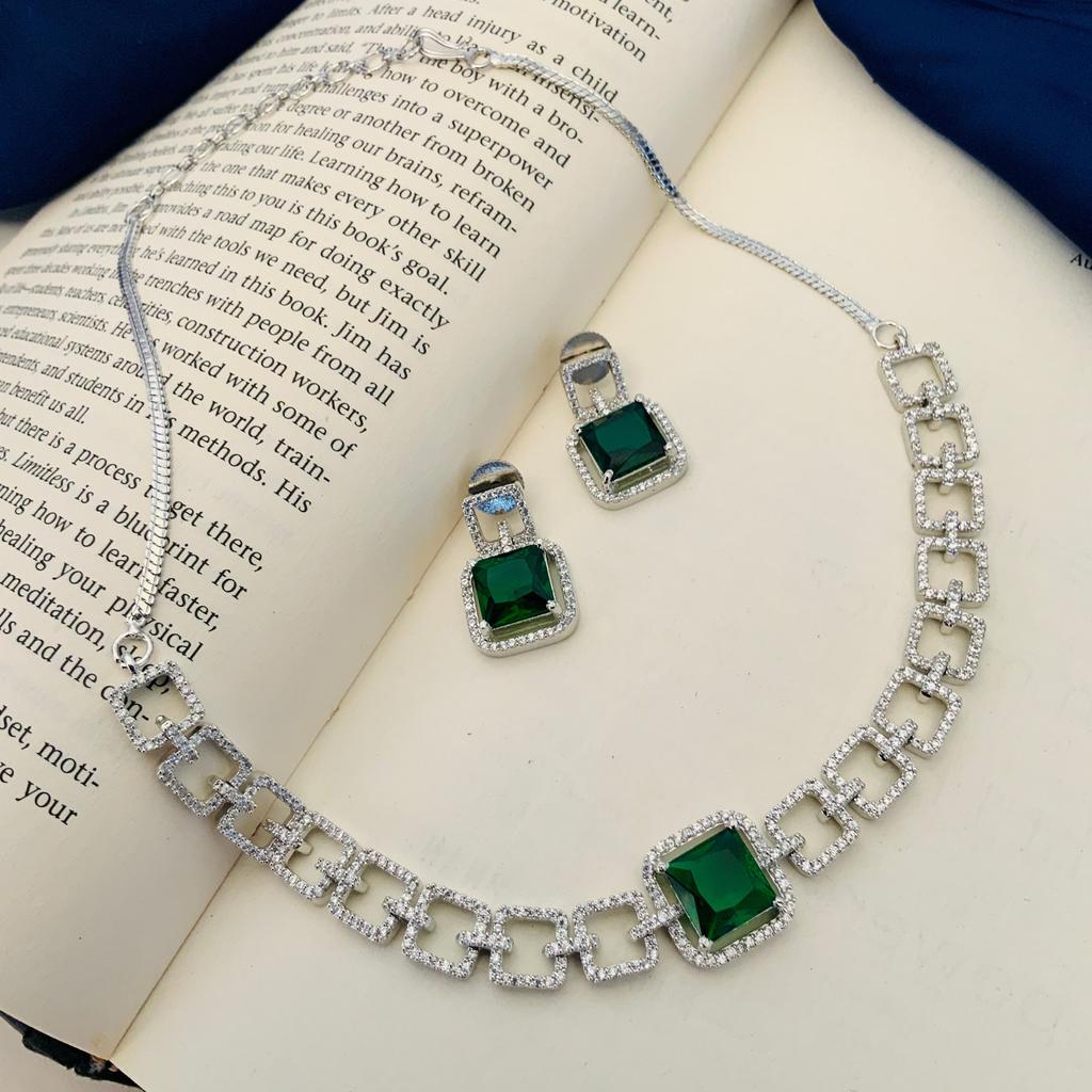 Silver Plated Diamond Round Necklace Set Diamond Necklace Set for Women