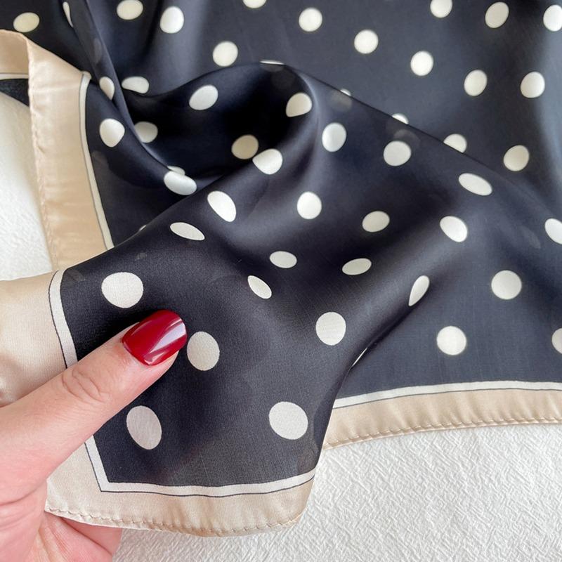 Fashion Women Single Scarves 70x70cm Square Simulated Silk Scarf Sunshade Beach Shawl Scarves Neck Scarves Wrap Headkerchief