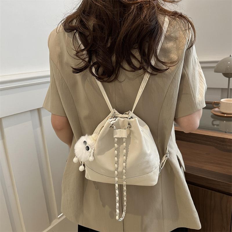 Bucket Bag Women's 2025 New Niche Design Chain Texture Bag Women's Versatile Travel Backpack