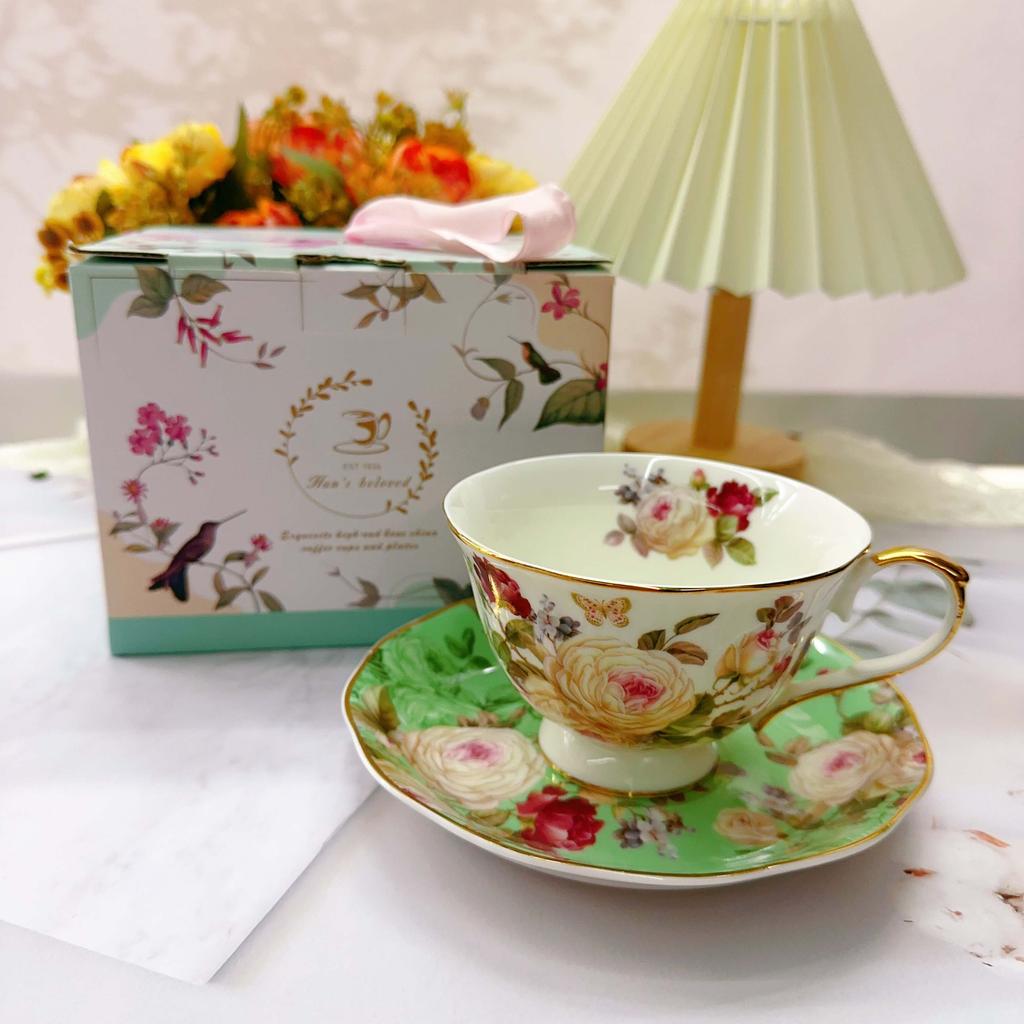Изысканная керамическая кофейная тарелка в европейском стиле с изображением камелии, набор для послеобеденного чая в подарочной коробке 240 мл