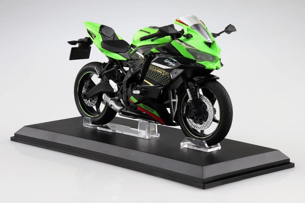 Skynet Completed Bike Kawasaki Ninja Lime Green x Ebony 1/12 ZX-25R