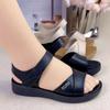 Soft Leather Flat-soled Sandals Women's Summer 2025 New Comfortable Mother Shoes Lightweight Non-slip Middle-aged and Elderly Women's Shoes