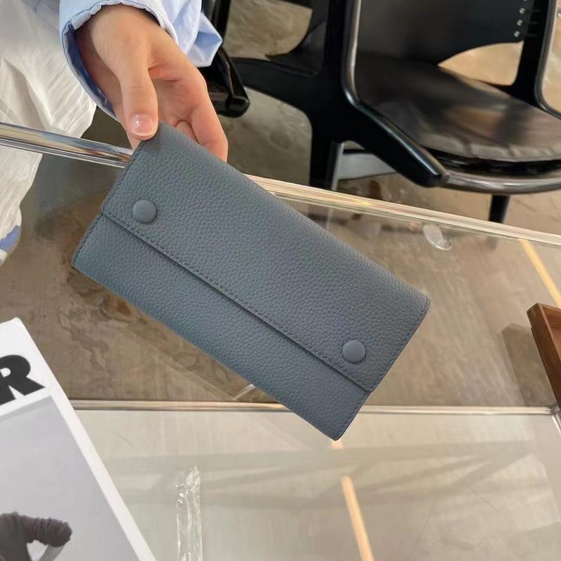 Новый женский кошелек из натуральной кожи с удлиненным дизайном и тройными заклепками контрастных цветов внутри. Трансграничный кошелек