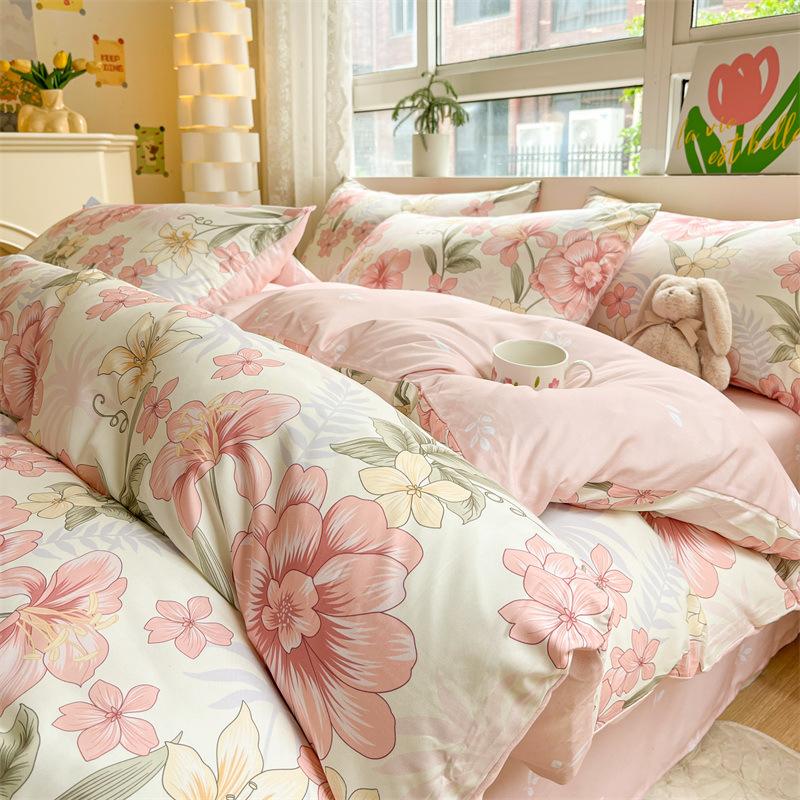 Комплект из четырех предметов из чистого хлопка с небольшим свежим цветочным рисунком, простыня для общежития, комплект из трех предметов постельного белья