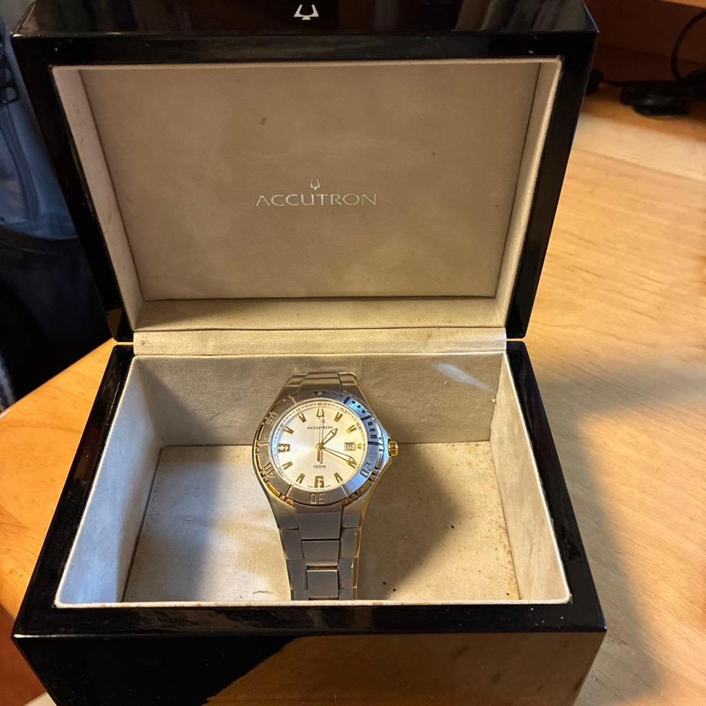 Подержанные часы Bulova Accutron, водонепроницаемость 100 м
