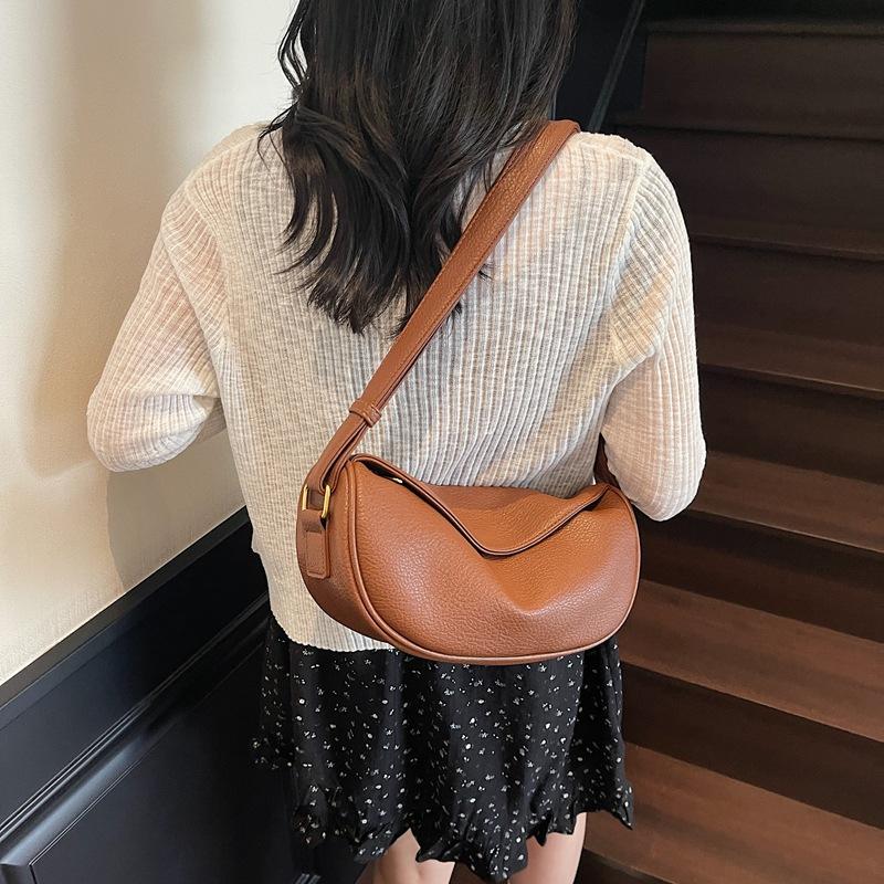 Large capacity bag fashionable casual simple shoulder bag summer new 2026 women messenger tote bag
