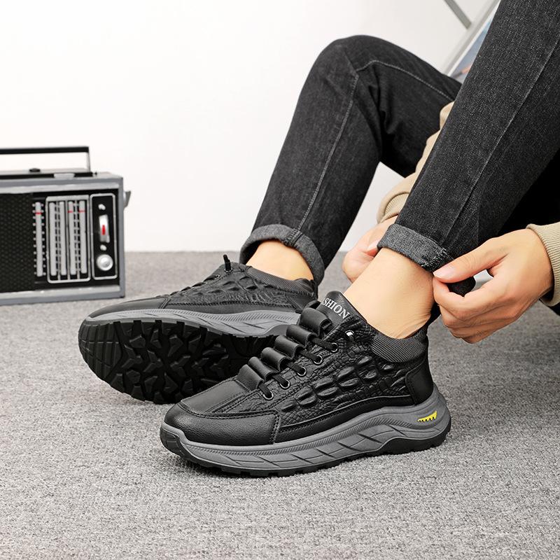 Single Cotton Thick-soled Men's Cotton Shoes of the Same Style 2025 Winter New Leisure Sports Men's Piled Thickened High-top Snow Boots