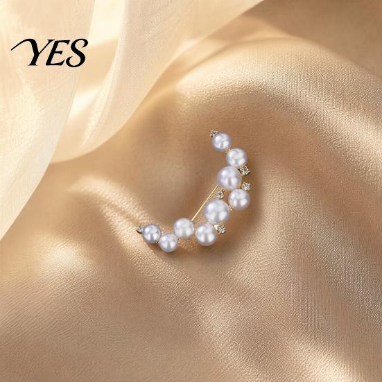 Imitation Pearl Pin Brooch Pin, Curved Design Lapel Gradient Faux Pearlescent Texture Badge for Coats Shirts Scarves Accessories And Rhinestone