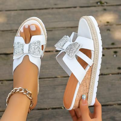 Мода 2025 Лето Новый Стиль Женские Платформенные Шлепанцы со Стразами и Цветами Толстая Подошва Губчатые Тапочки Трендовая Мода