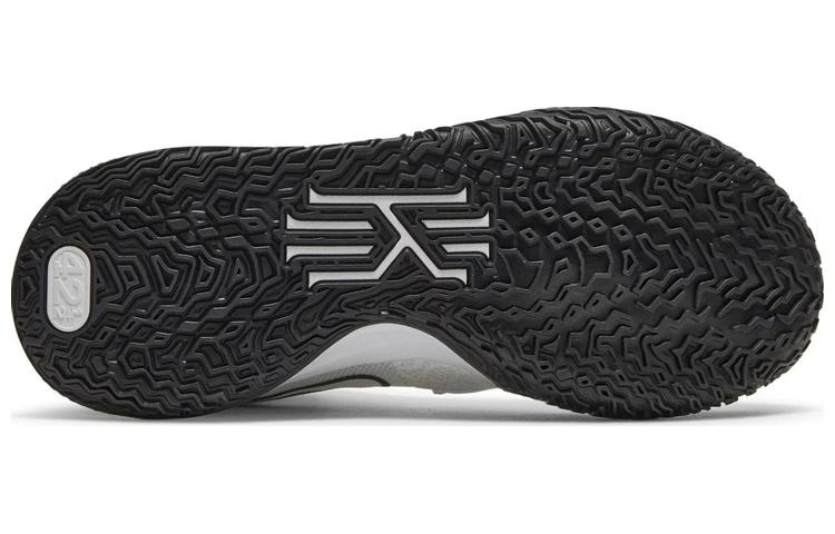 Nike Kyrie 7 Tb 'White Black' DA7767-100