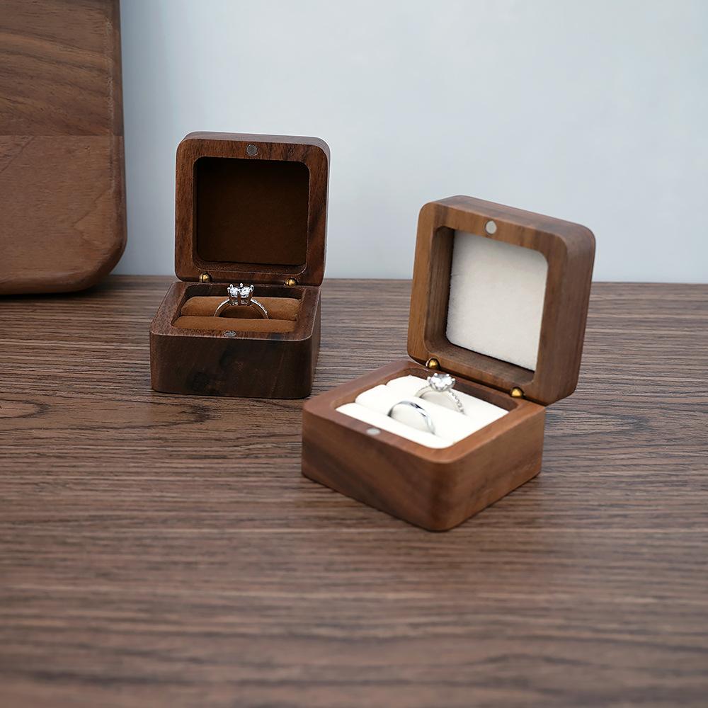 Black Walnut Solid Wood Ring Box Retro Style Luxury Exquisite Portable Storage for Necklaces Earrings Bracelets Oval Shape