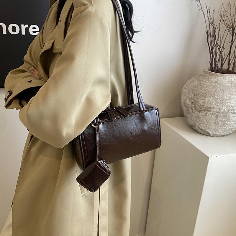 2025 Small Square Bag Premium Sense Shoulder Bag Underarm Bag Earphone Bag Female