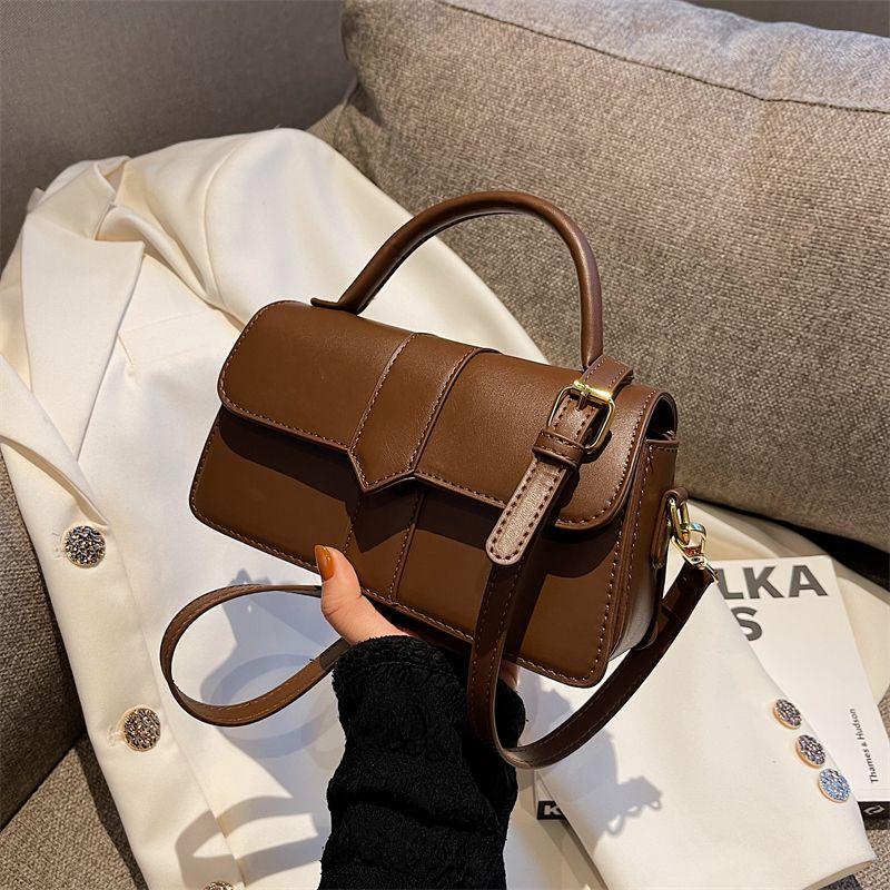 Женская сумка 2024, модная нишевая сумка через плечо в стиле ретро, ​​маленькая квадратная сумка на плечо, прямоугольная сумка