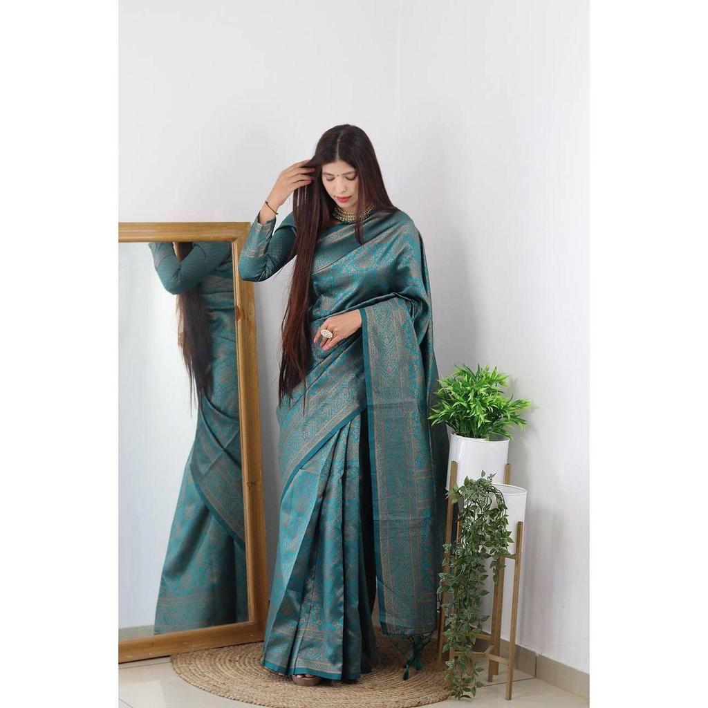 This Beautiful Saree Is Elegantly Decorated with Gorgeous Solid Jacquard Weave That Gives a Perfect Look To the Outfit.