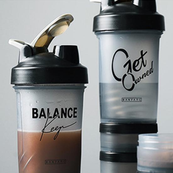 1 шт. Бутылка-шейкер 500 мл Большой емкости Герметичная Ударопрочная Нескользящая с ручкой Миксер для протеина Спортивная бутылка для воды с таблетницей Для фитнеса