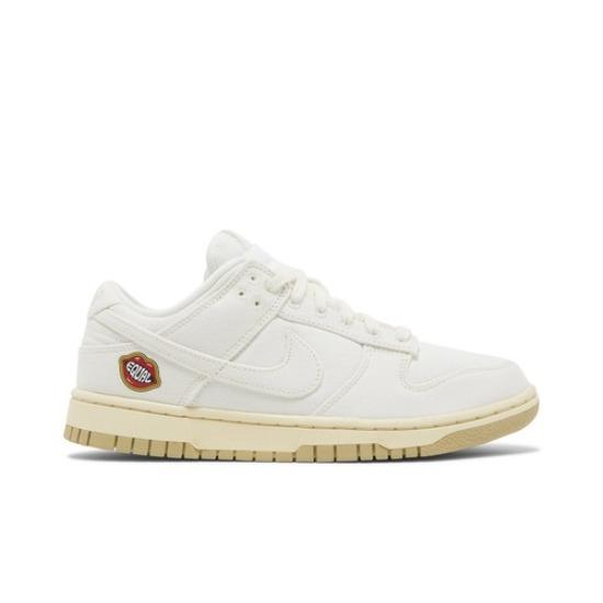 Nike Wmns Dunk Low SE The Future is Equal FD0868-133