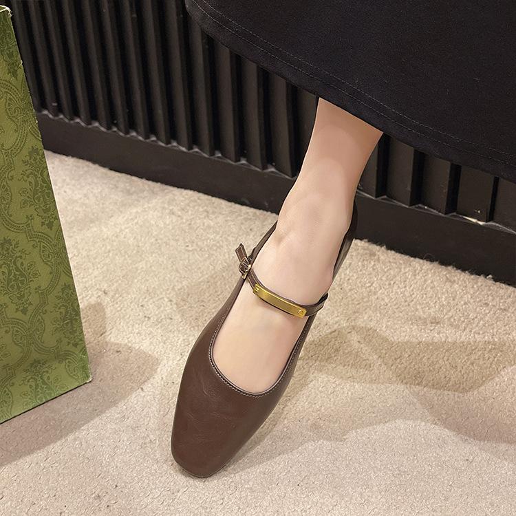 Балетки женские летние 2025 верхняя одежда с одной педалью круглая головка светлый рот телесный плоский низ дизайн чувство ниша обувь Doudou