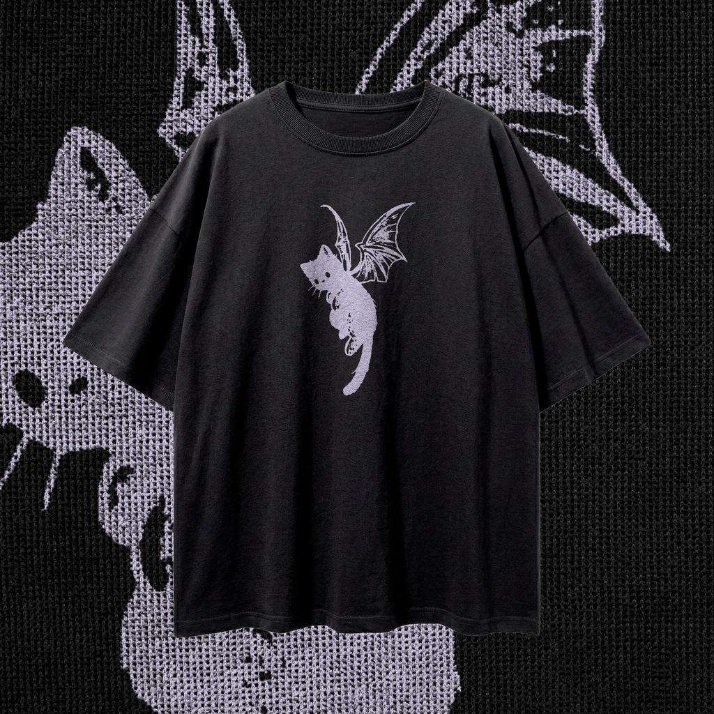 Unisex Oversize Bat Cat Graphic T-Shirt | Premium Quality Streetwear | Unique Gothic Aesthetic Tee | High-End Cotton Grunge Shirt