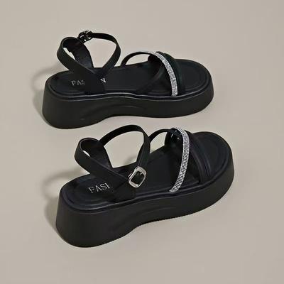 Популярные французские модные сандалии-гладиаторы на толстой подошве с увеличением высоты и стразами, лето 2025, сандалии с пряжкой в виде перемычки в сказочном стиле для женщин