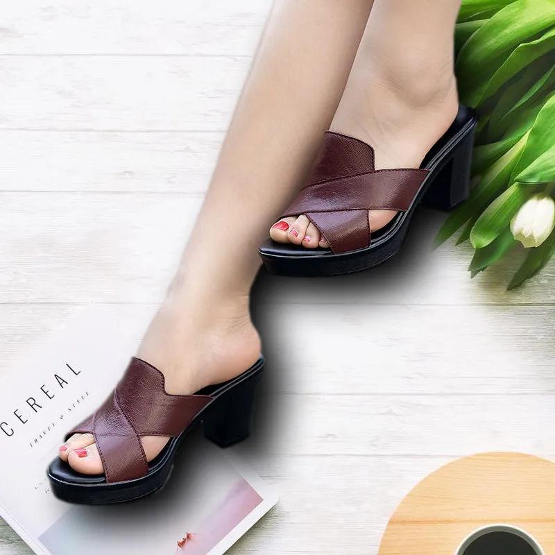Cool Slippers for Women with Heels for Outdoor Wear Heeled Women's Mother's Slippers Mid-Aged Thick Heels Fashionable Lightweight And Comfortable