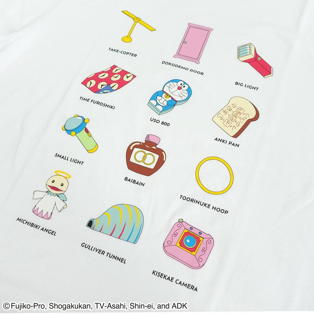 Прекрасная футболка с коротким рукавом и персонажем Дораэмон и секретными гаджетами,