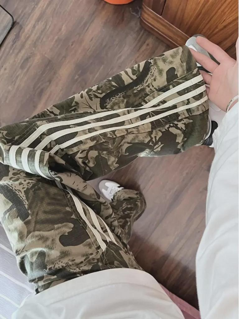 Мужской летний комбинезон в стиле ретро-камуфляж: Широкие брюки свободного кроя