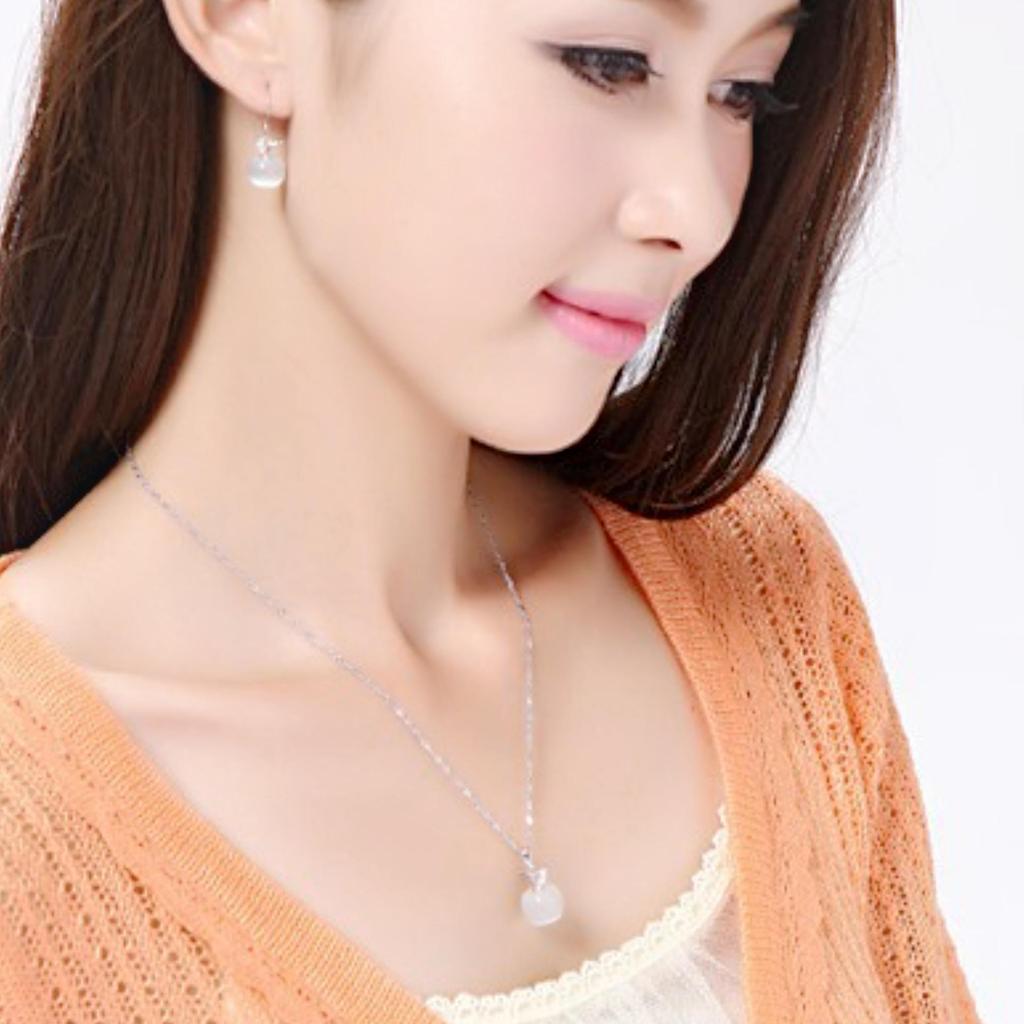 Классическое ожерелье с подвеской в виде яблока «кошачий глаз» из серебра с платиновым покрытием, розовым кристаллом и лунным камнем