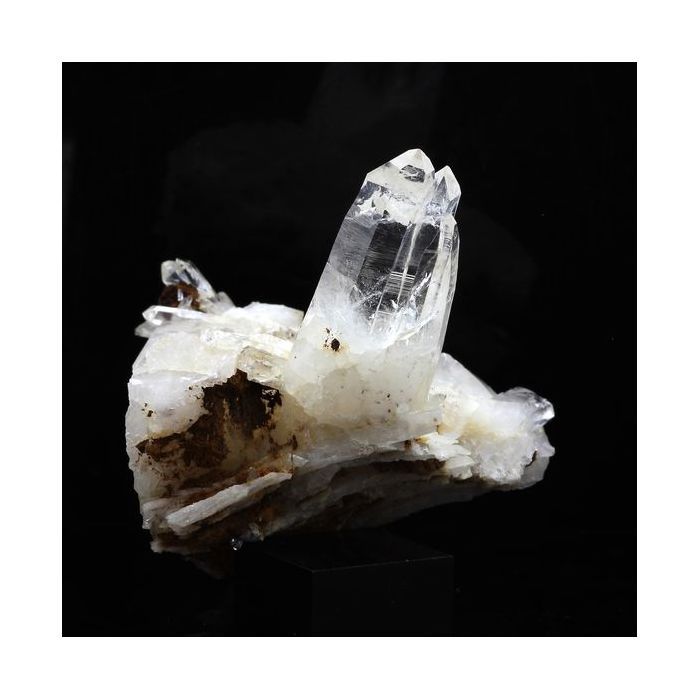 Pierres et Minéraux. Quartz Muzo. 425.1 ct. Vaulnaveys, Isère, France.