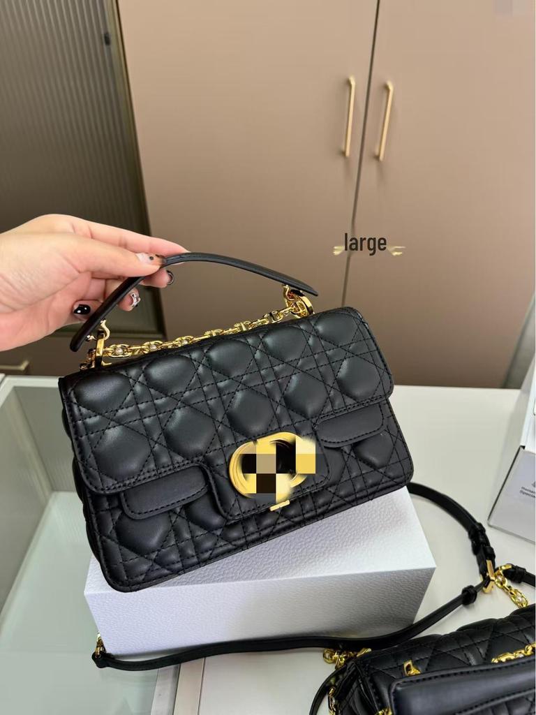 Сумка Jolie Series Cannage Pearl Chain Flap Bag, модель 2025, с несколькими отделениями.