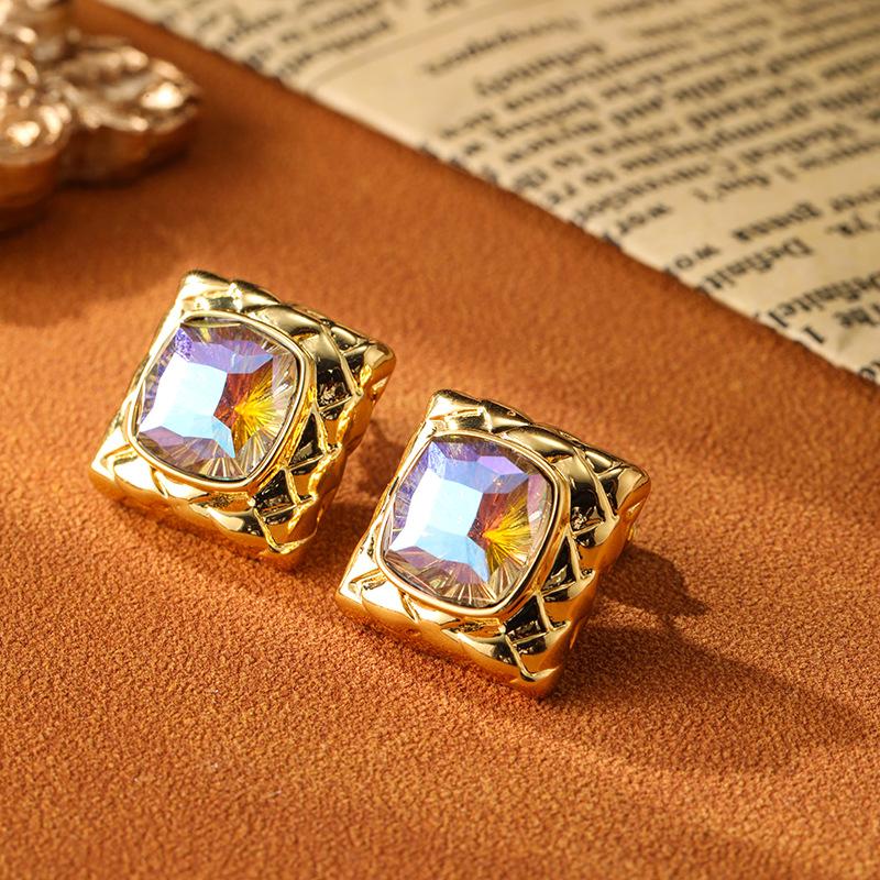 SUYU Zircon Trend New Design Square Vintage Earrings Niche Women's Light Luxury Earrings Holiday Gifts Fashion Accessories