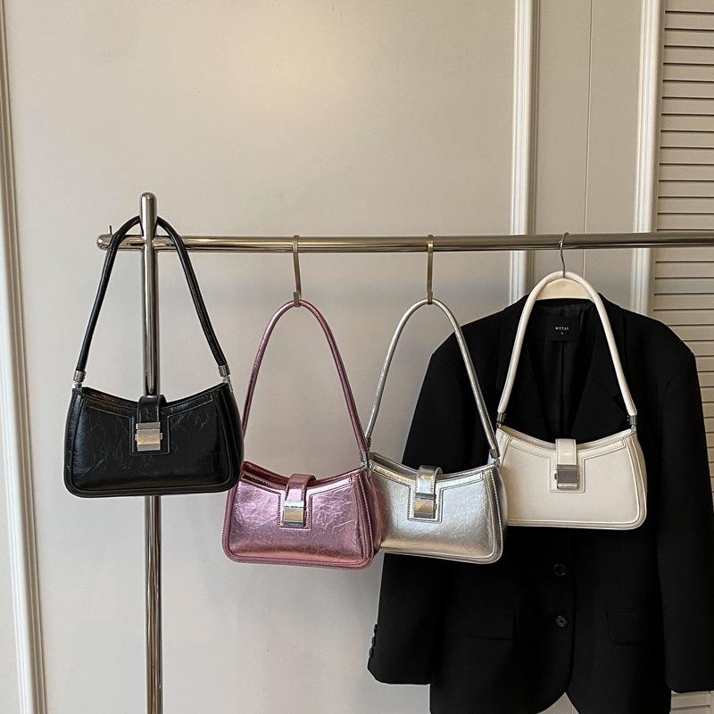 Премиальная текстура нишевая сумка женская сумка 2024 лето новая популярная универсальная сумка на одно плечо подмышкой ручная переноска маленькая квадратная сумка