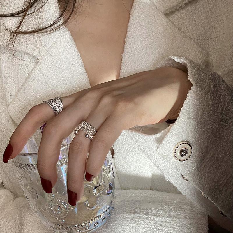 Кольцо в стиле ар-деко с геометрическим дизайном, нишевое, с нерегулярной складчатой текстурой, женское, модное, с холодным ветром, с темпераментом, с сотней ощущений высококлассного чувства