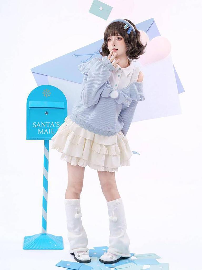 Свитер и мини-юбка Jundakara. Идеально для образа в стиле «мори» или «школьница». Мечтательный длинный женский комплект из двух частей, размер S, юбка, открытые плечи, многоярусная, массового производства.