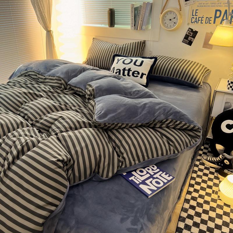 Комплект из четырех предметов из молочного флиса, простыни из стираного хлопка, утолщенный флис, простой полосатый комплект из трех предметов для общежития