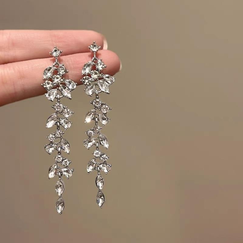 Серьги-подвески с серебряной иглой, бриллиантовым цветком, каплей воды и кисточкой, преувеличенные серьги, легкая роскошь, премиальные серьги для женщин