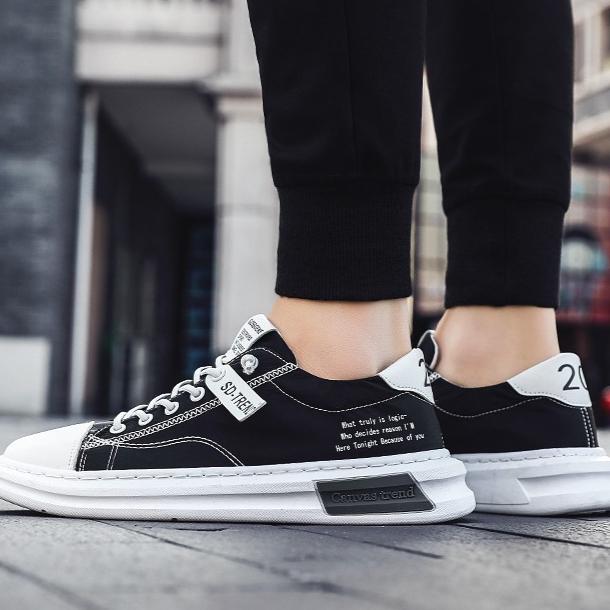 Летние мужские дышащие туфли из ледяного шелка, модные туфли из быстросохнущей ткани, ленивые мужские туфли для вождения, популярные в Интернете