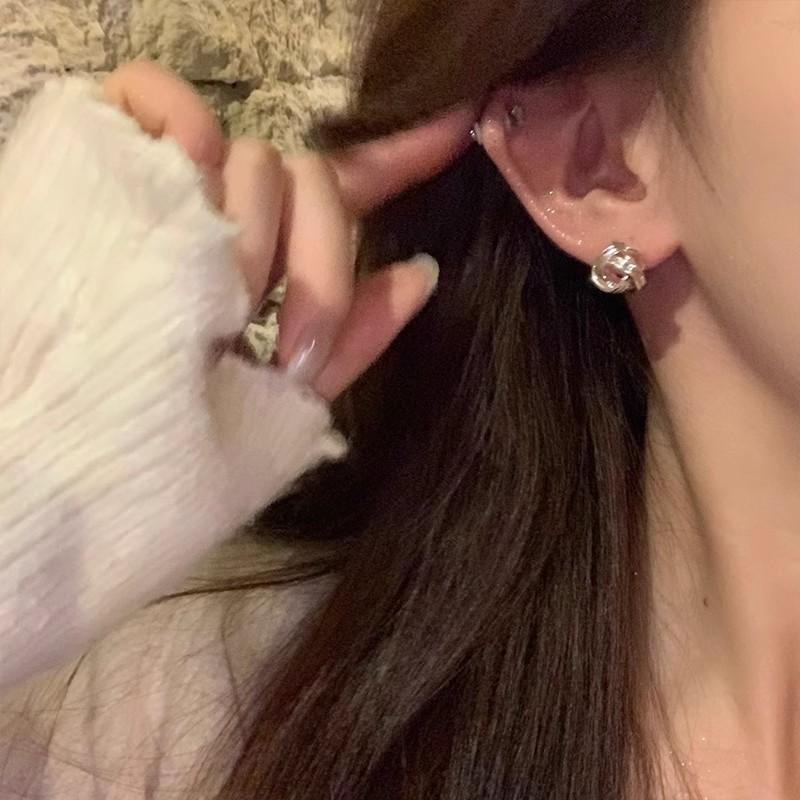 Серьги Light Luxury Niche High-End Design Sense Winding And Knotting, женские универсальные серьги для женщин, серьги для женщин