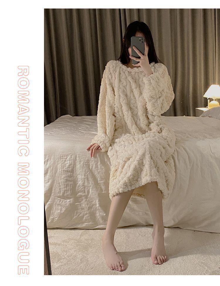 Cozy Coral Fleece Long Nightdress - Large Size Warm Winter Pajamas with Plush Velvet
