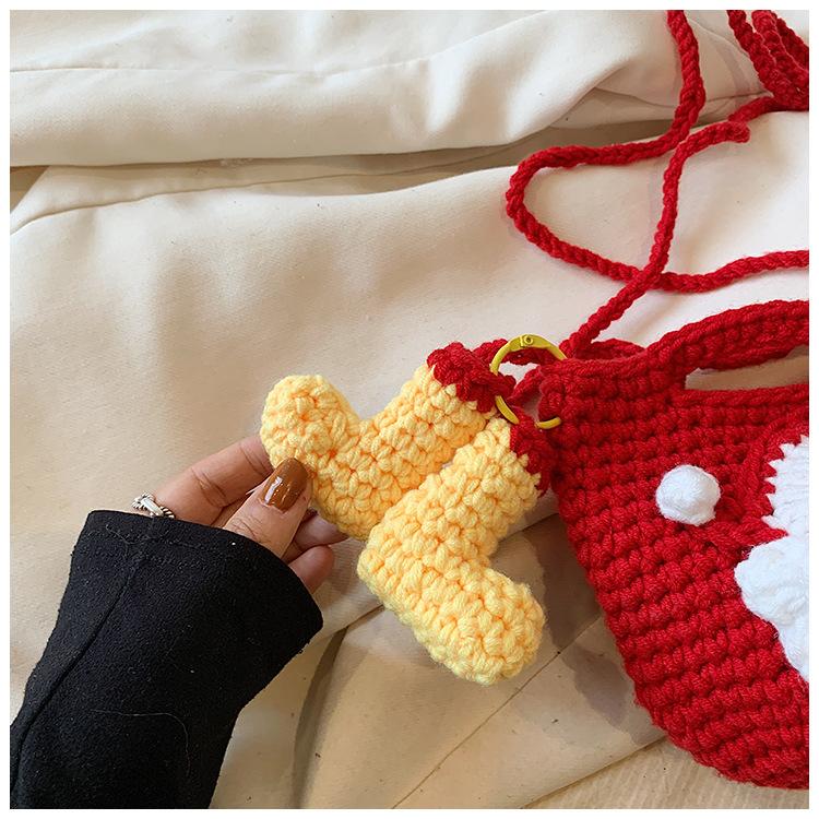 Новые модные мультяшные сумки через плечо 2025 года, рождественская вязаная крючком сумка ручной работы из пряжи, креативная сумка-мессенджер для мобильного телефона в форме Санта-Клауса, снеговика, тыквы