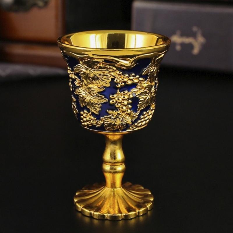 Mini Wine Glass, Multiple Colors Delicate Vintage Spirits Goblet, Alloy Portable Chalice Cup Friends Festive Decoration,1pcs